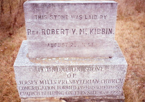 Monument situé sur l'endroit ou s'élevait la chapelle presbytérienne de Jersey-Mills entre 1859 et 1958.