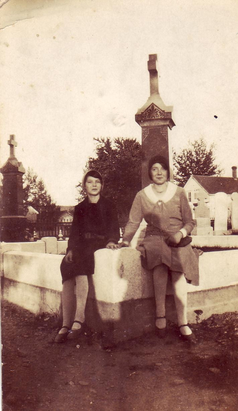 Au cimetière de St Georges Ouest..(Photo Claude Gilbert).