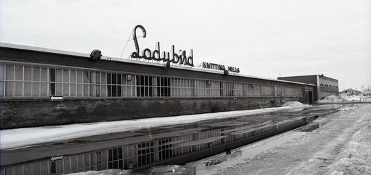 Ladybird Knitting Mills : une industrie du textile à Dorion