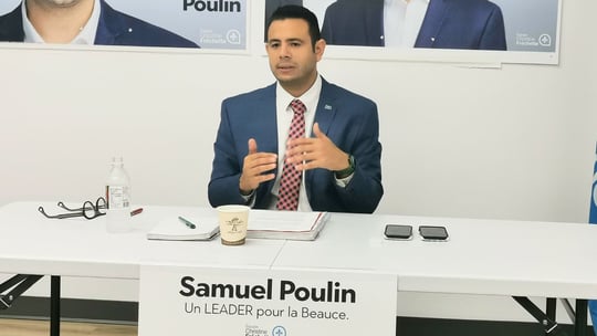 «Un référendum, c'est un tarif», dit le candidat Samuel Poulin