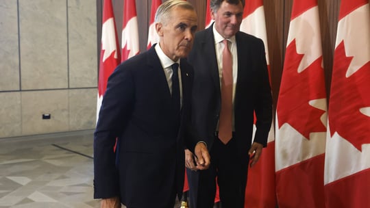 Carney énumère les raisons pour lesquelles le Canada a mis fin aux négos commerciales