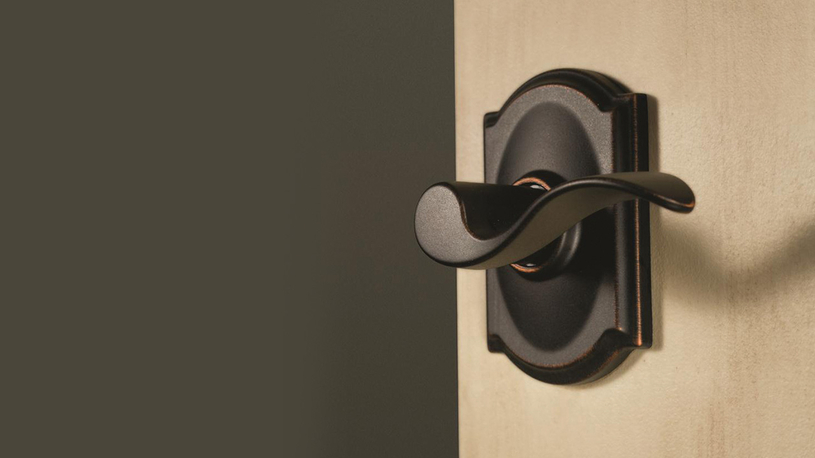 Un outil en ligne pour « essayer » la quincaillerie de porte décorative