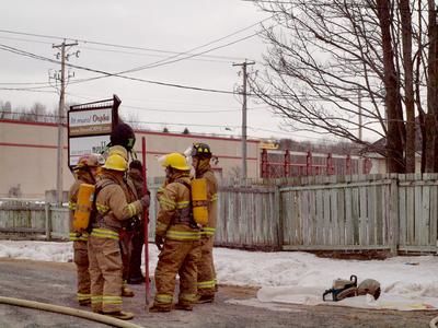 Des plants de marijuana dans un garage incendié