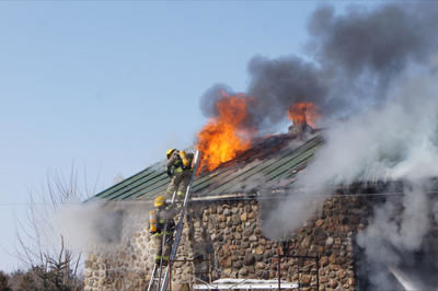 Un édifice rasé par les flammes à Saint-Liguori