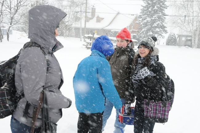 La décision de garder les écoles ouvertes a fait fulminer les parents