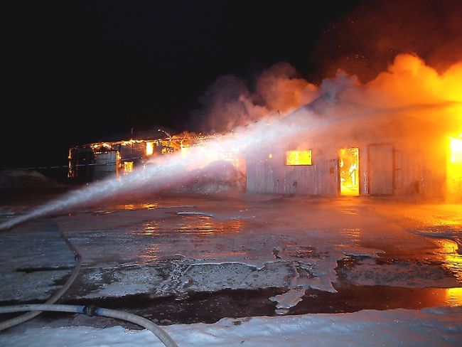 Un incendie détruit une bâtisse agricole