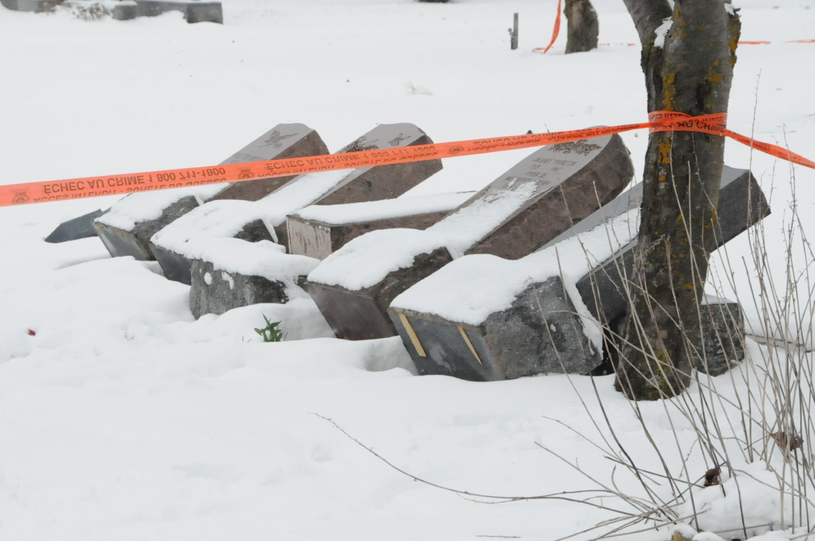 Vandalisme au cimetière de Joliette