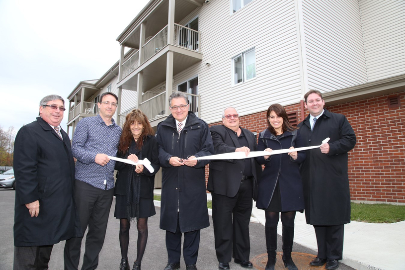 Inauguration officielle du complexe d'habitation Investissons dans la vie