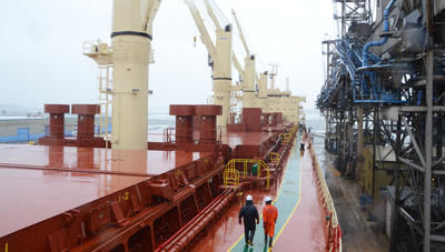 De la grosse visite au port de Trois-Rivières
