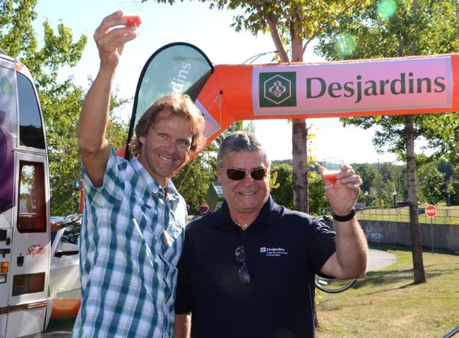 Pierre Lavoie en visite à la Place des Jeux
