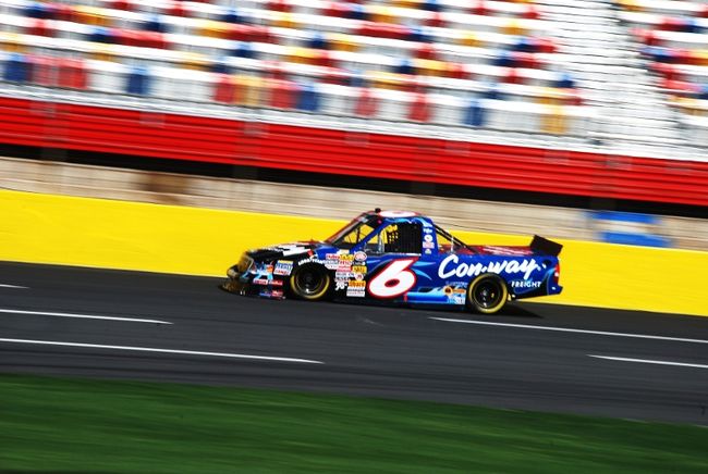 Les camionnettes NASCAR au GP3R ?