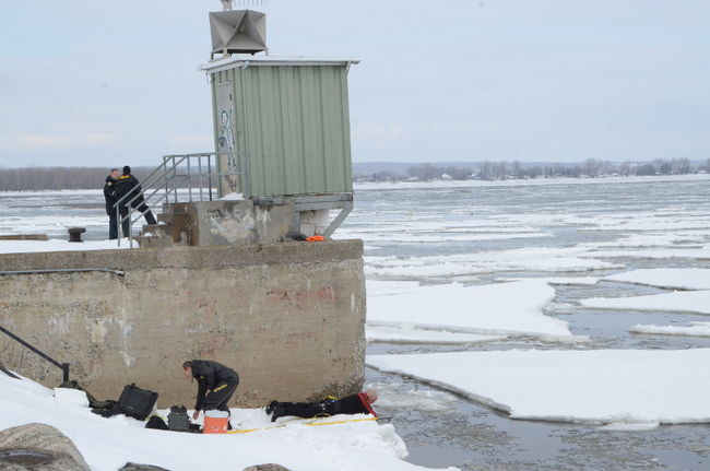 Disparue à Nicolet: plongeurs à l'oeuvre