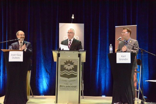 Débat des candidats à la mairie de Bécancour