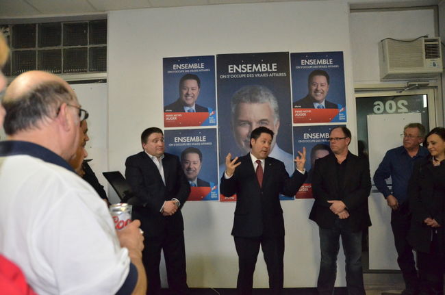 La vague rouge passe par Champlain