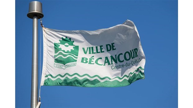 Décès de Régis Lévesque : les drapeaux de Bécancour sont en berne