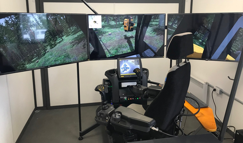Des travailleurs forestiers Atikamekws formés sur simulateur et dans leur communauté