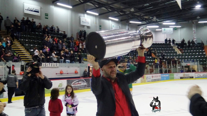 Alain Gardner derrière le banc du Formule Fitness