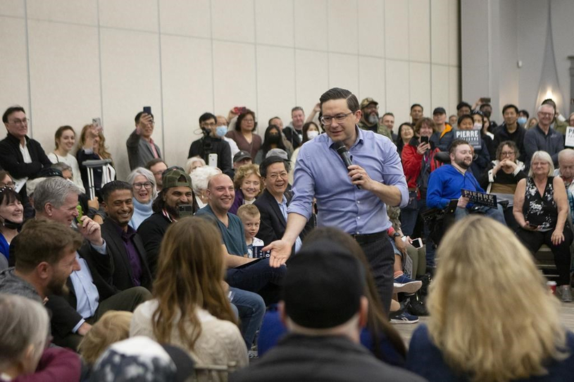Direction du Parti conservateur du Canada: la moitié des membres ont déjà voté