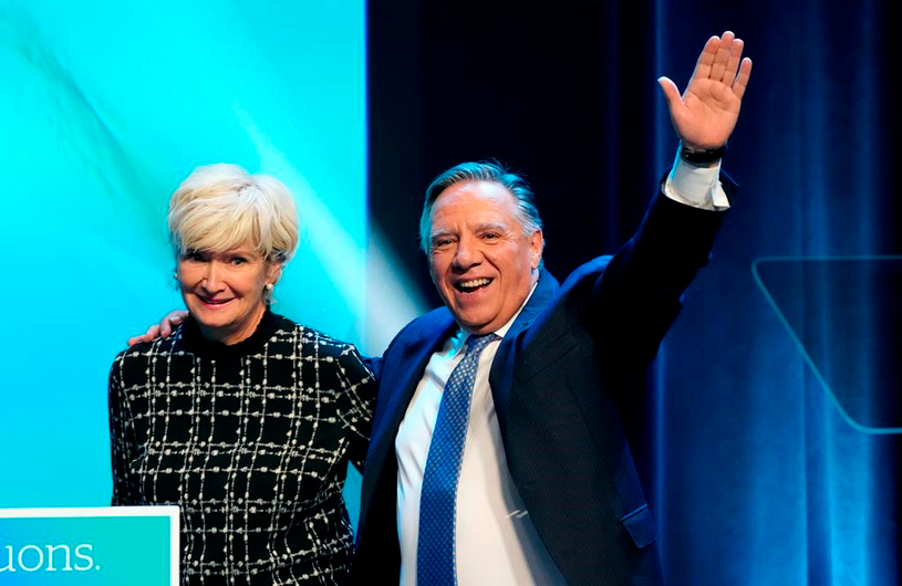 Legault obtient un deuxième mandat et dirigera un gouvernement fortement majoritaire