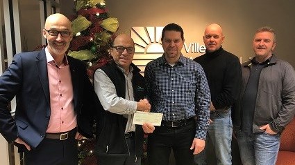Rimouski s'implique pour les gens dans le besoin en remettant 1 016$ au centre d'action bénévole