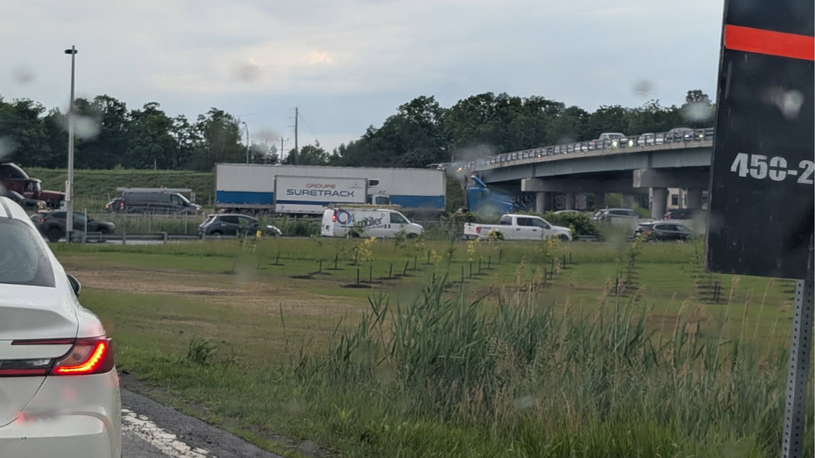 Accrochage sur le pont de l’Île-aux-Tourtes