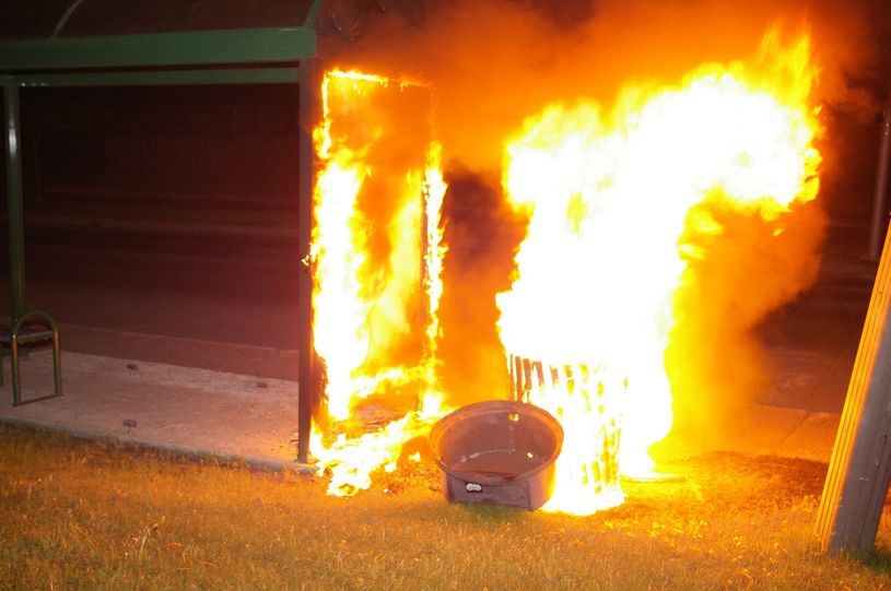 Feu de poubelle