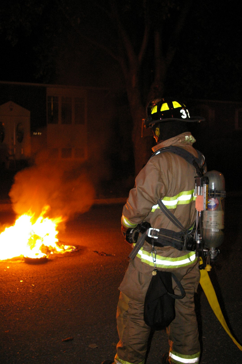 Un bac de récupération en flammes