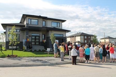 Un homme de Québec remporte la Maison Enfant Soleil