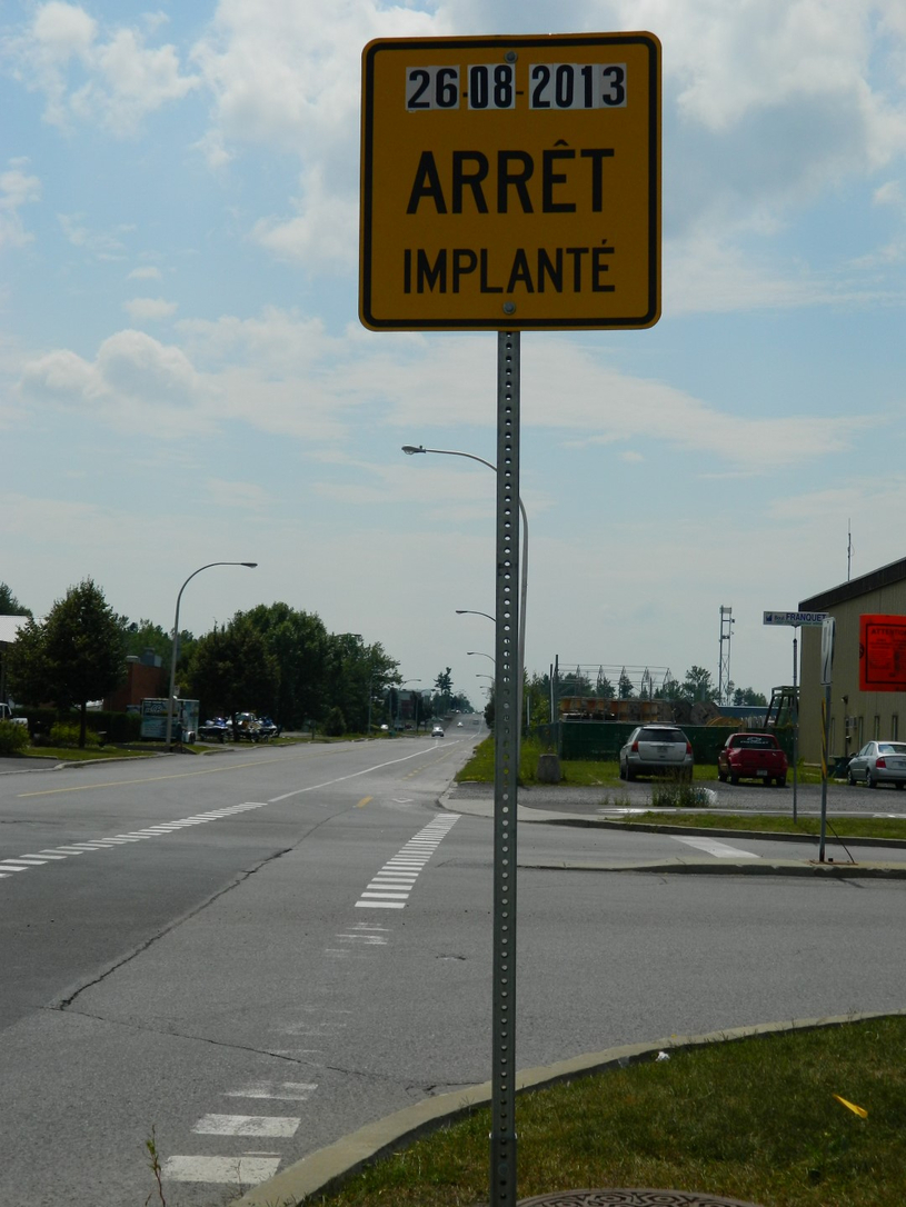 Nouveaux panneaux de signalisation