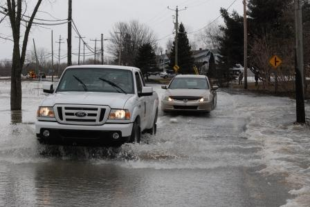 La veille d'inondations et l'avertissement de débâcles maintenus pour l'Acadie et des Hurons