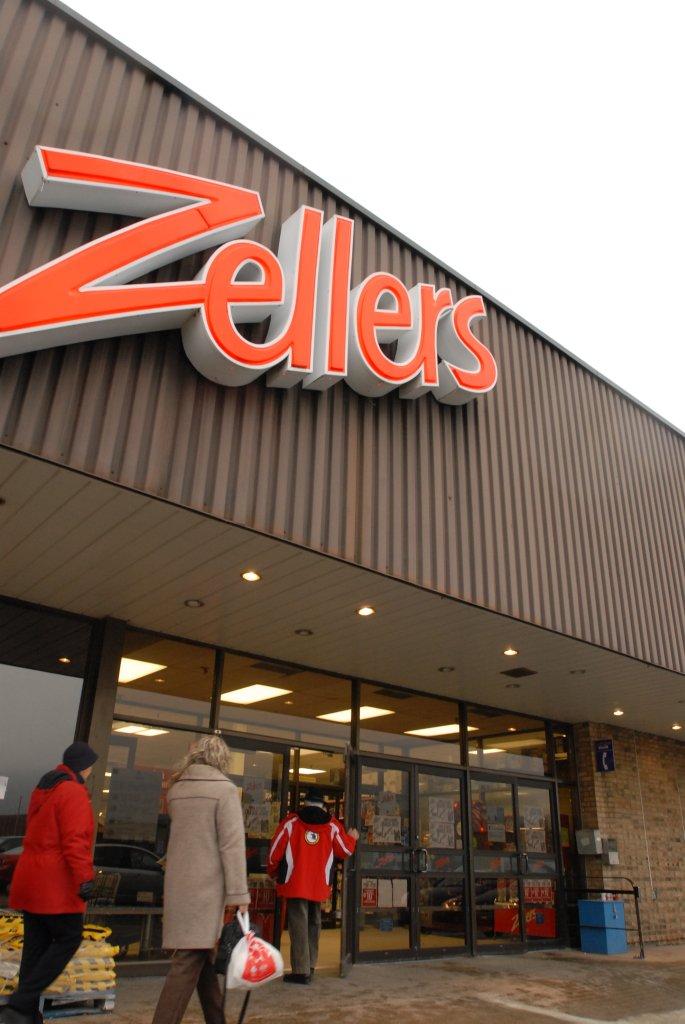 Zellers cèderait sa place au Canadian Tire