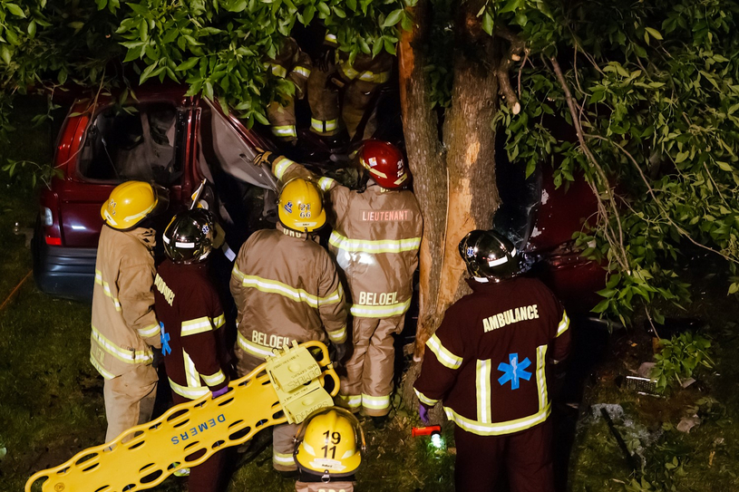 Coincé dans sa voiture pendant deux heures