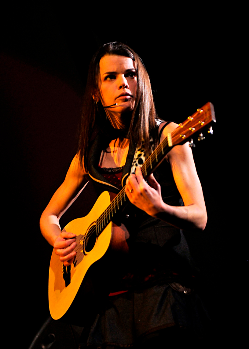 Spectacle de chansons théâtrales avec Amélie Di Foster