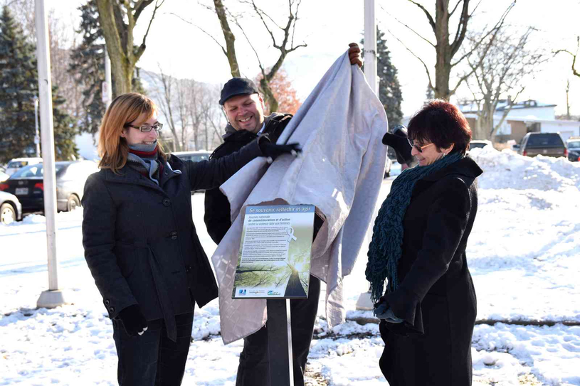 Une plaque commémorative 25 ans, de la Polytechnique 