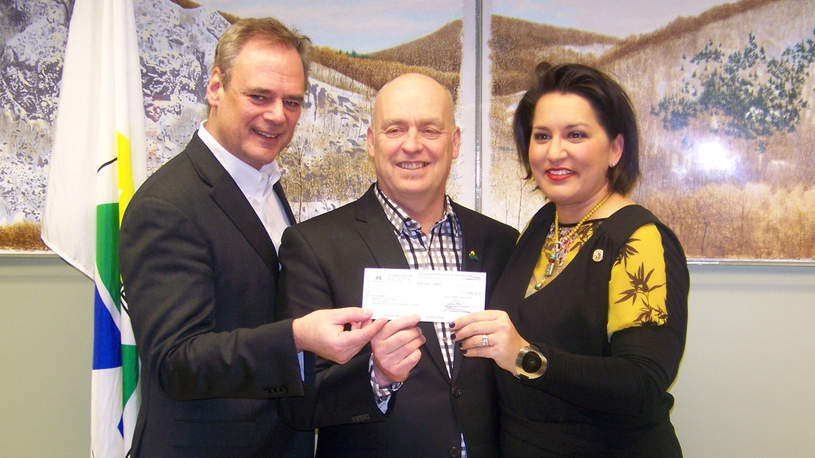 Mont-Saint-Hilaire donne 5 000 $ à La maison Victor-Gadbois