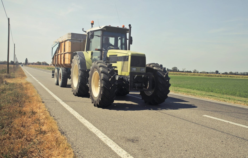 À l'approche des champs et des fermes, la prudence est de mise