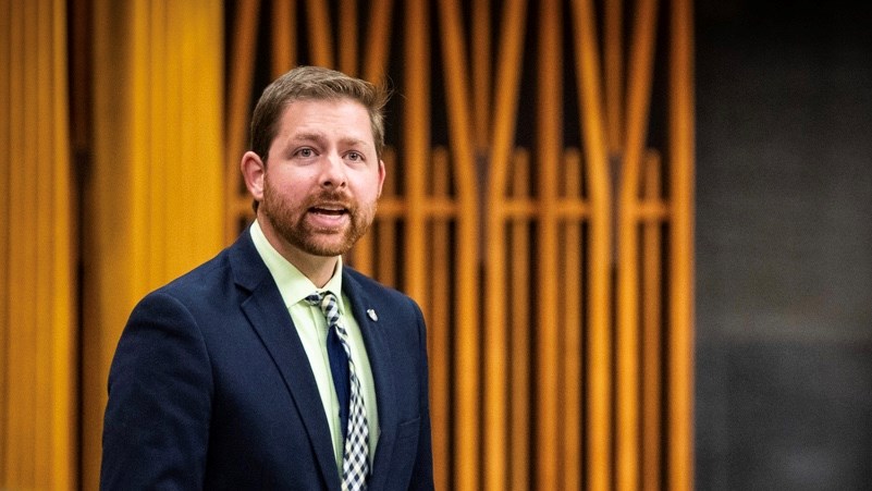 Xavier Barsalou-Duval s’inquiète des résultats des études de l’OQLF