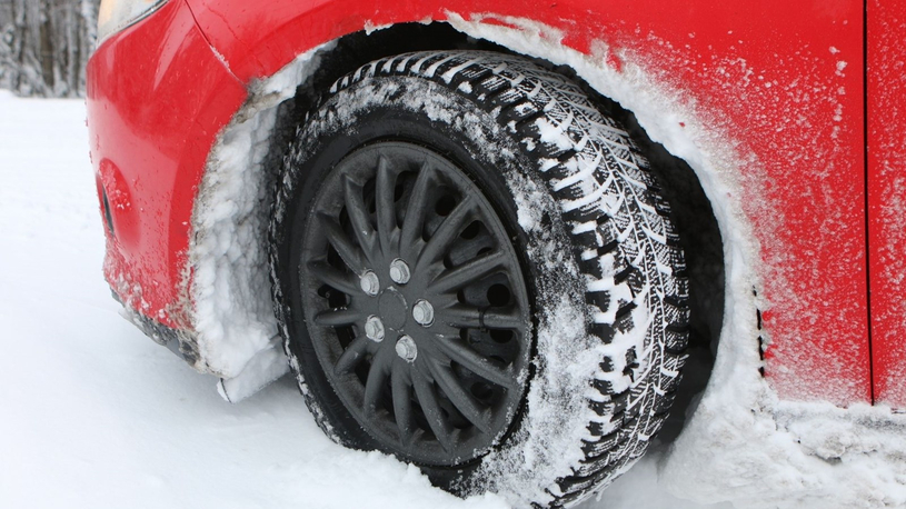  Pneus d'hiver : c'est obligatoire à compter d'aujourd'hui!