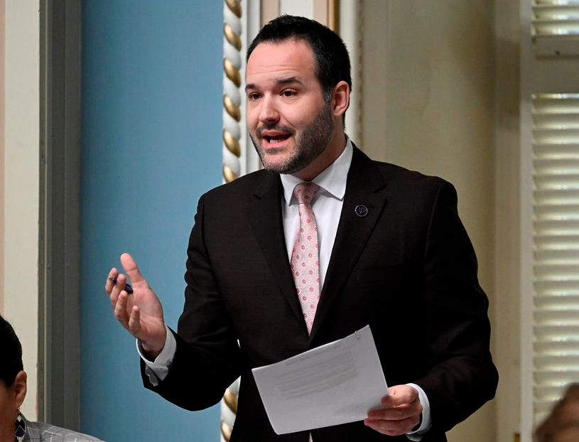 Crise des médias: le ministre Mathieu Lacombe prépare un plan d’aide