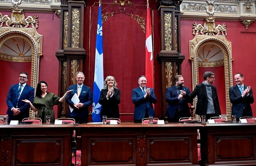 Legault somme les villes d'être prudentes et de ne pas surtaxer
