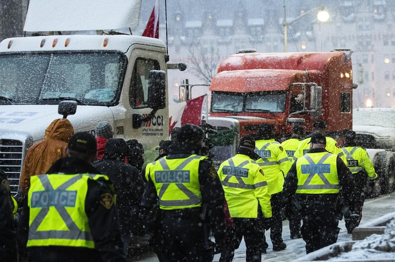L'utilisation de la Loi sur les mesures d'urgence était déraisonnable, dit la Cour fédérale