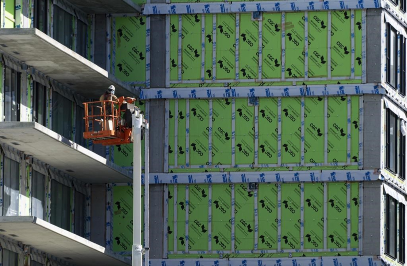 Près de 7500 femmes dans l'industrie de la construction au Québec en 2023