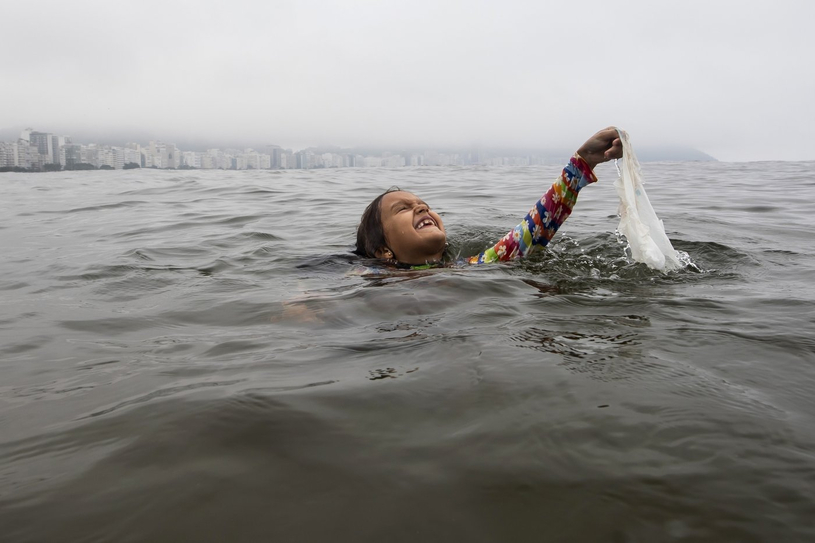 Le monde produit 57 millions de tonnes de pollution plastique chaque année
