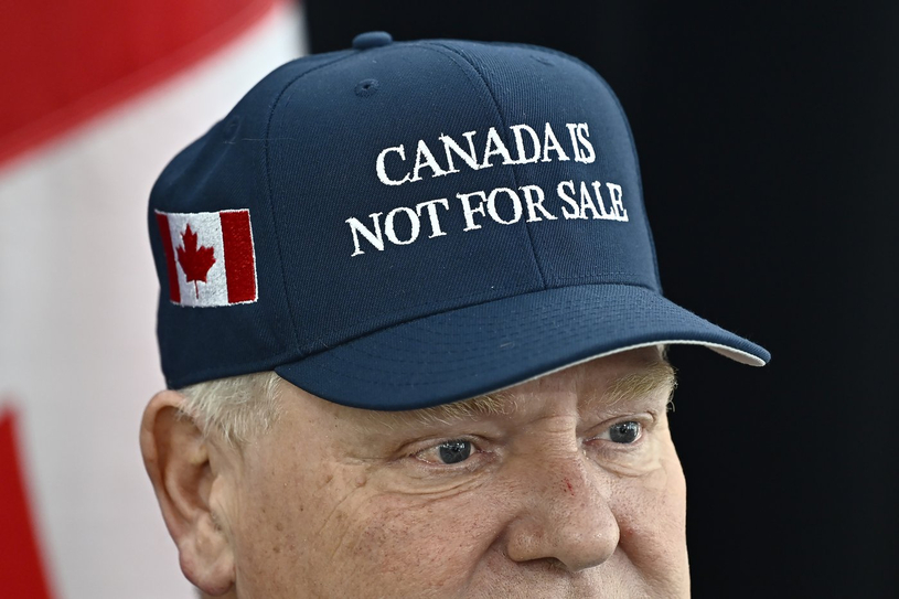 Le duo derrière les casquettes «Le Canada n’est pas à vendre» partage ses conseils