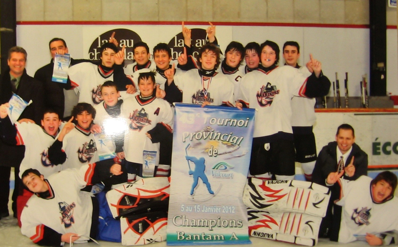 Les Mariniers 2 Bantam A, champions incontestés du Tournoi provincial bantam de Valcourt