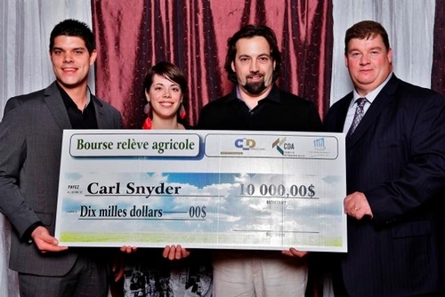 Carl Snyder, récipiendaire de la bourse d’accompagnement à la relève agricole de 10 000 $
