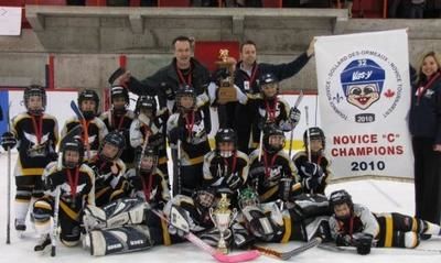 Les Faucons renversent tout sur leur passage dans le Novice C