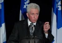Duceppe sort les gants contre Harper à Bois-des-Filion