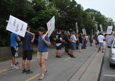 Courrier livré trois jours semaine: les facteurs fustigent Postes Canada