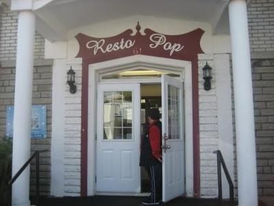 Le Resto Pop remplit le ventre des démunis depuis une décennie